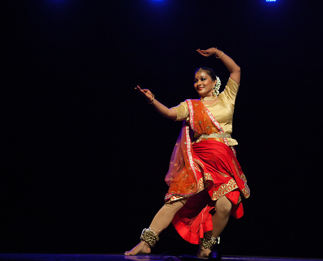 Kathak and Kathakali dance comparison